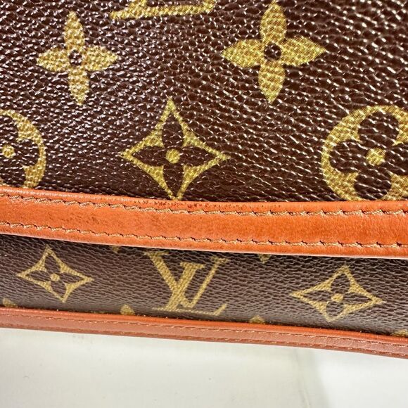 Louis Vuitton Vintage Monogram Pochette Dame Clutch Bag - Picture 6 of 16